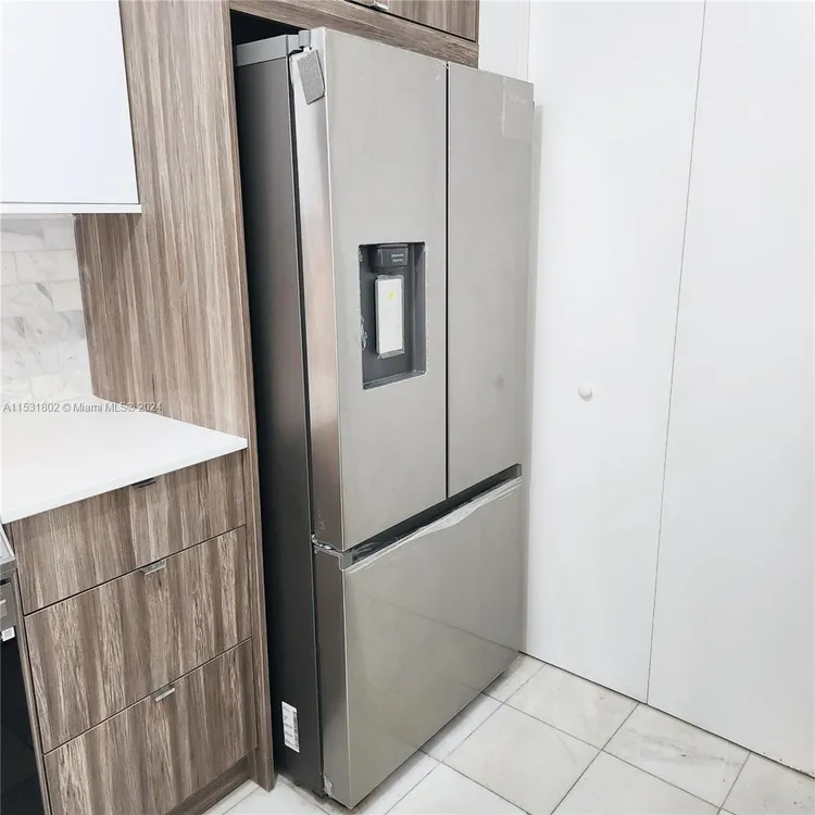 The Yacht Club at Aventura #4207 image #10