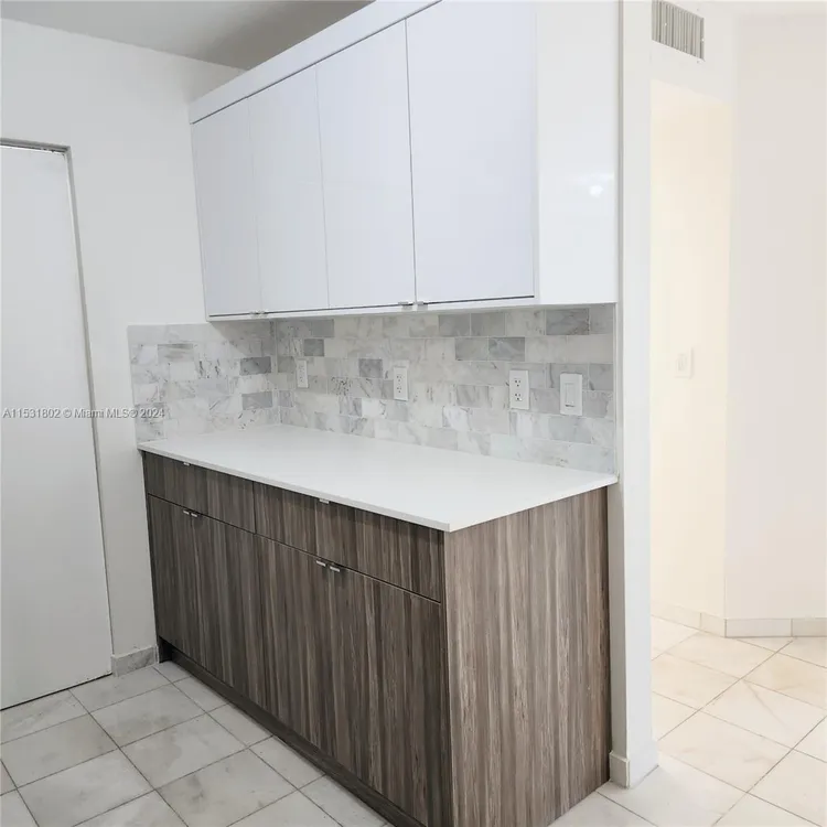 The Yacht Club at Aventura #4207 image #12