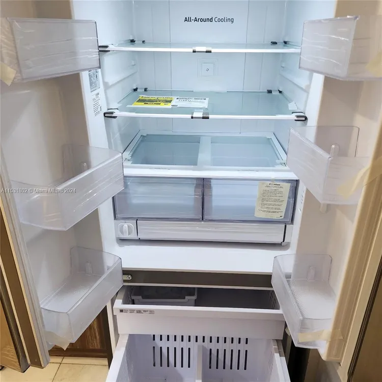 The Yacht Club at Aventura #4207 image #15