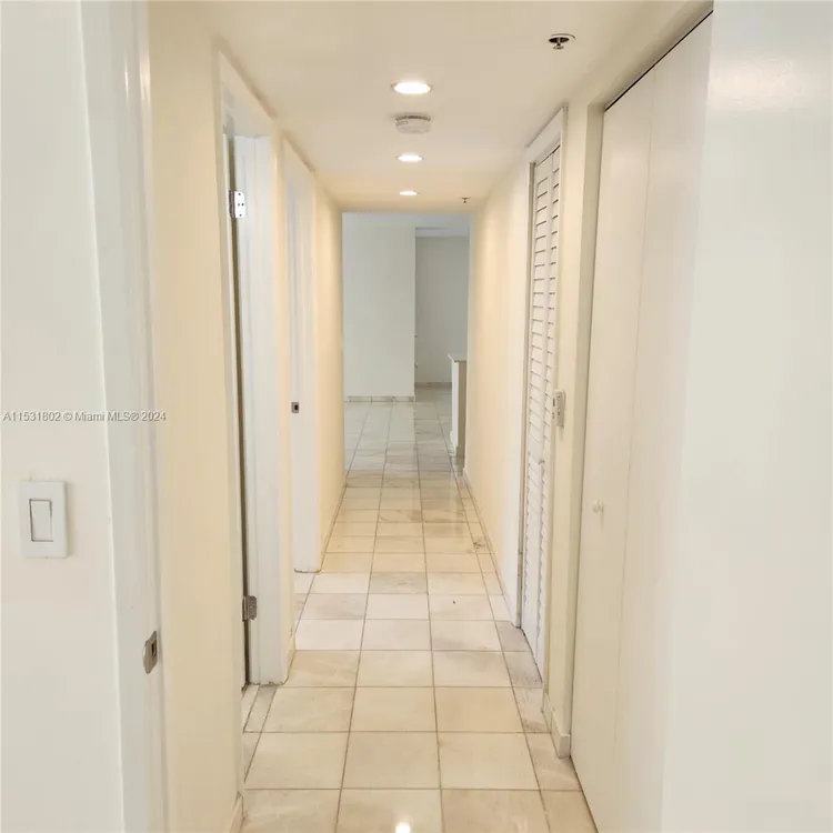 The Yacht Club at Aventura #4207 image #19