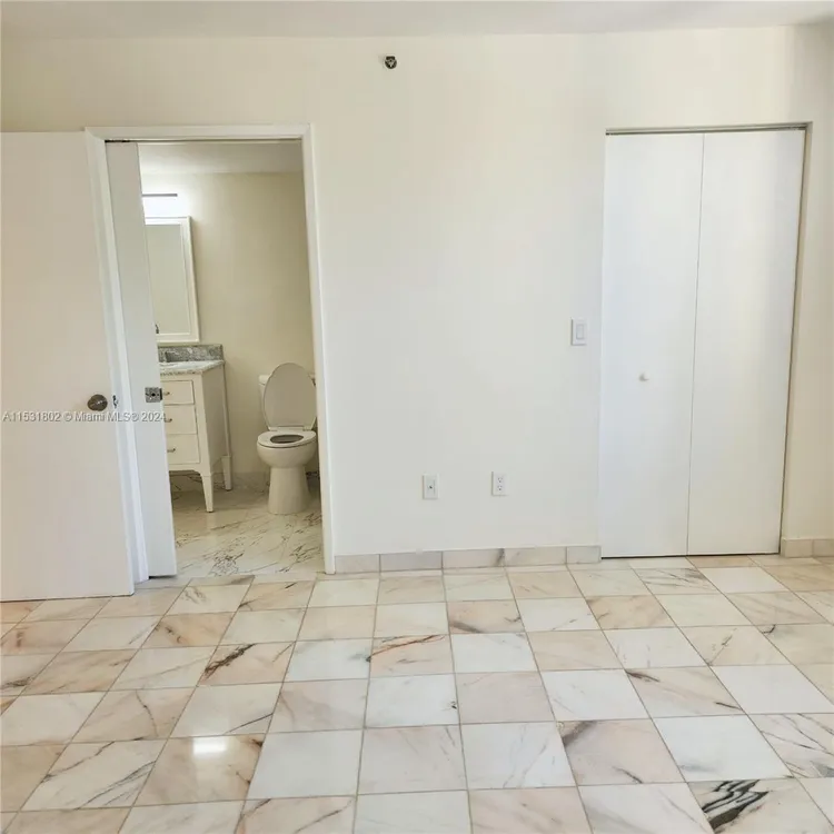 The Yacht Club at Aventura #4207 image #22