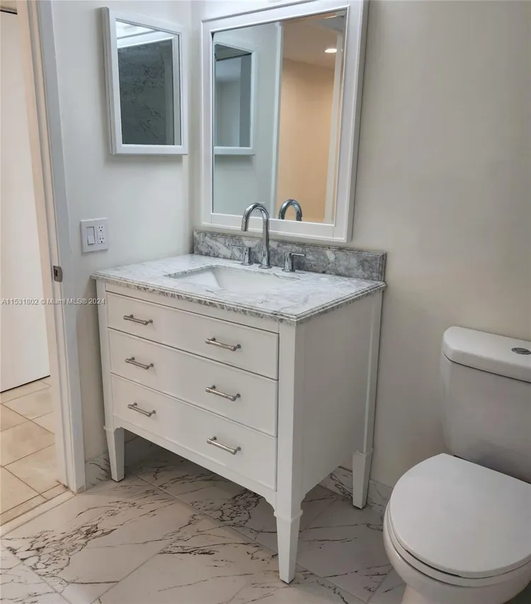 The Yacht Club at Aventura #4207 image #26