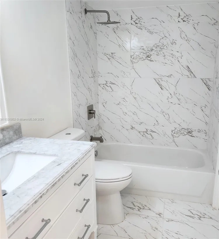 The Yacht Club at Aventura #4207 image #28