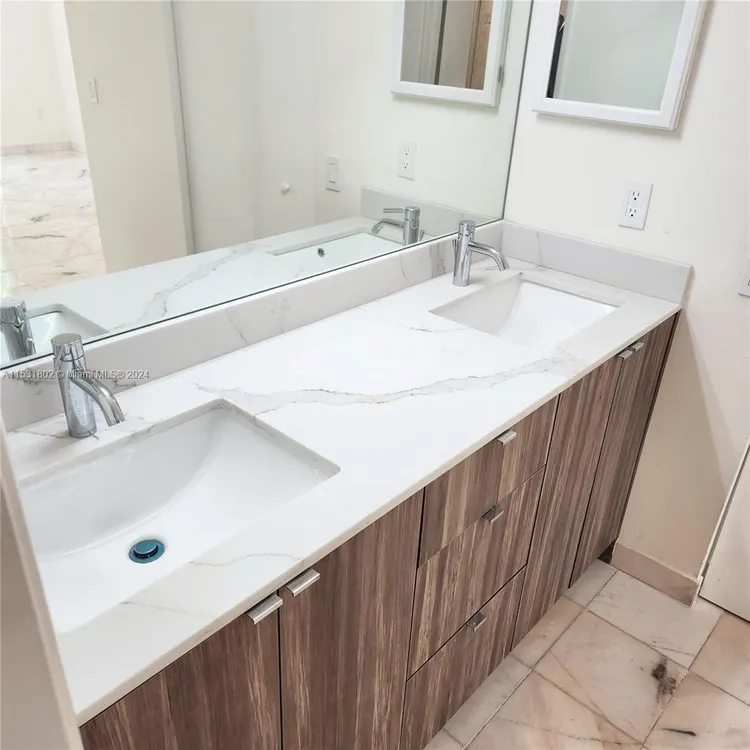 The Yacht Club at Aventura #4207 image #35