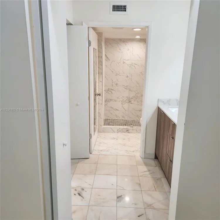 The Yacht Club at Aventura #4207 image #37