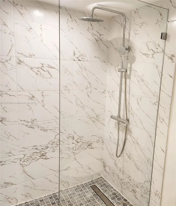 The Yacht Club at Aventura #4207 image #38