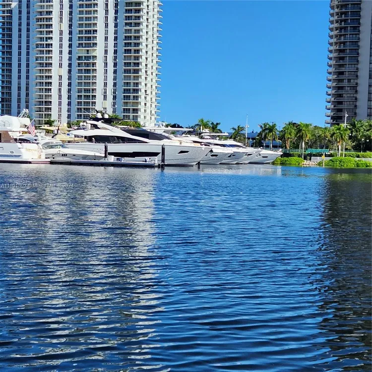 The Yacht Club at Aventura #4207 image #45