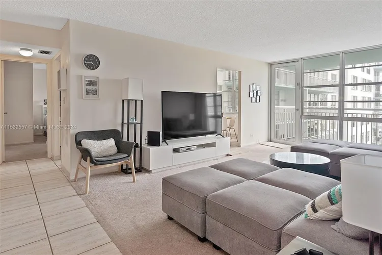 Winston Towers #720 image #11