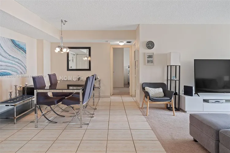 Winston Towers #720 image #12