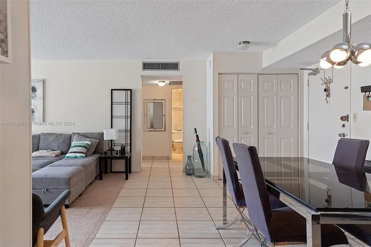 Winston Towers #720 image #14