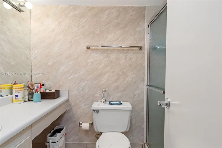 Winston Towers #720 image #31