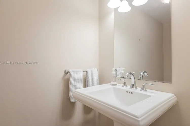 Ritz-Carlton Coconut Grove #1903 image #10