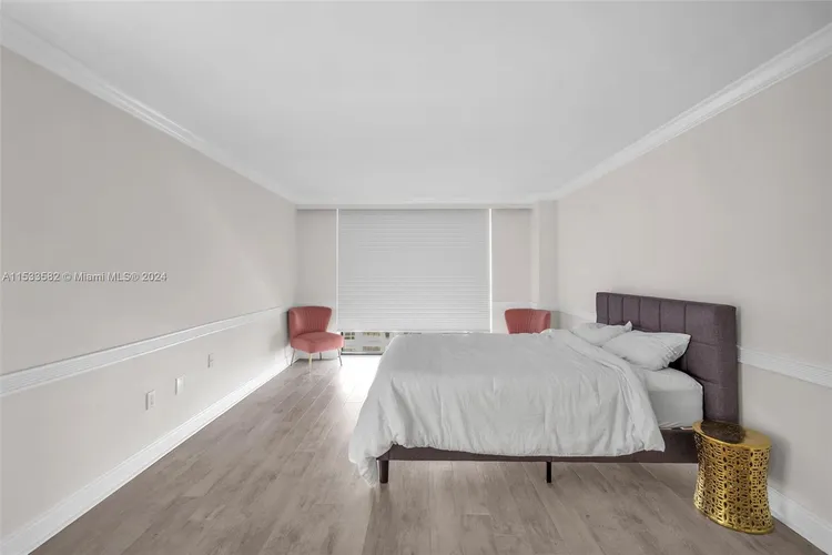 Costa Bella #802 image #10