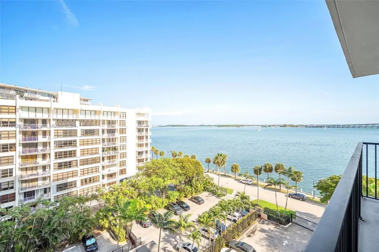 Costa Bella #802 image #21