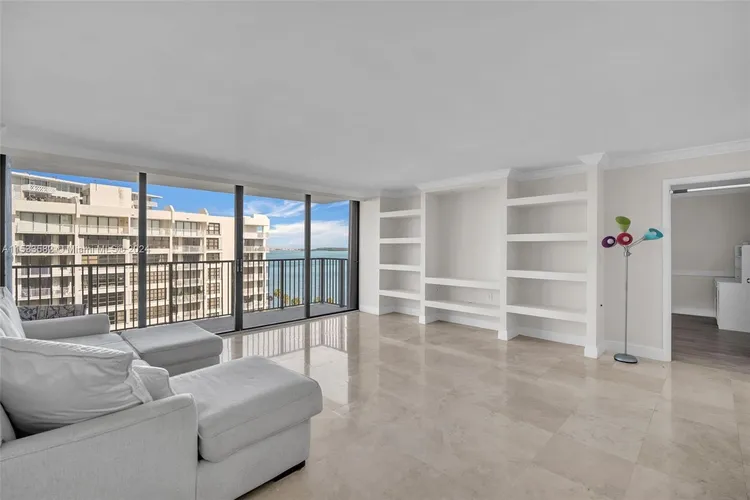 Costa Bella #802 image #6