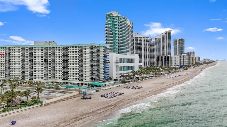 Sea Air Towers #1220 image #33