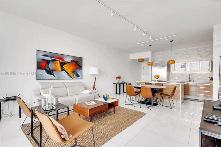 Paramount Bay #607 image #12