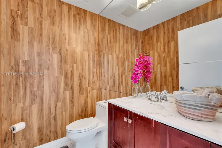 Paramount Bay #607 image #22