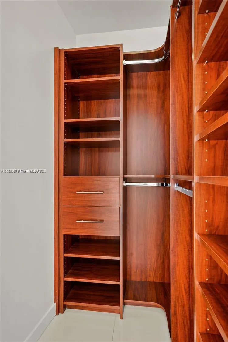 Paramount Bay #607 image #27