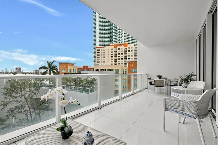 Paramount Bay #607 image #30