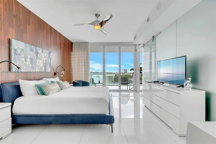 Paramount Bay #607 image #6