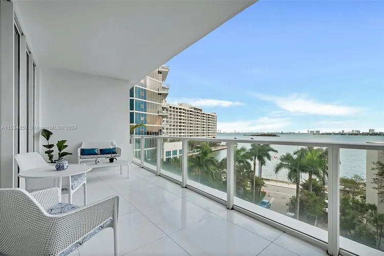 Paramount Bay #607 image #8