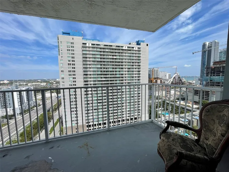 Madison Downtown #W-2209 image #17