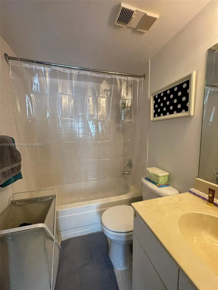 Madison Downtown #W-2209 image #21