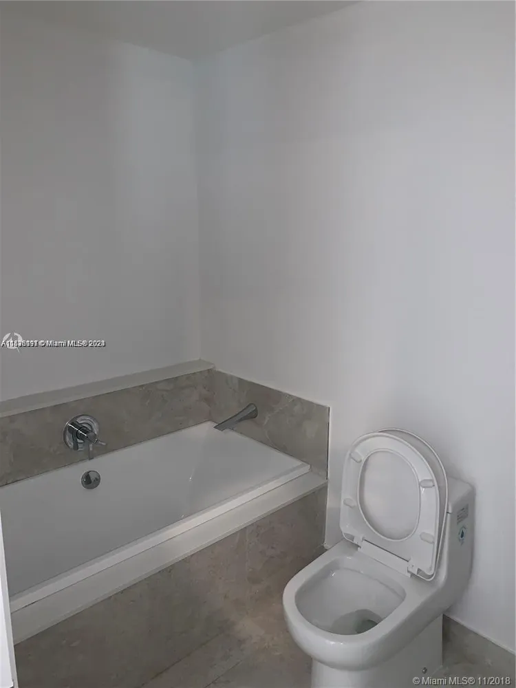 Aria on the Bay #4704 image #8