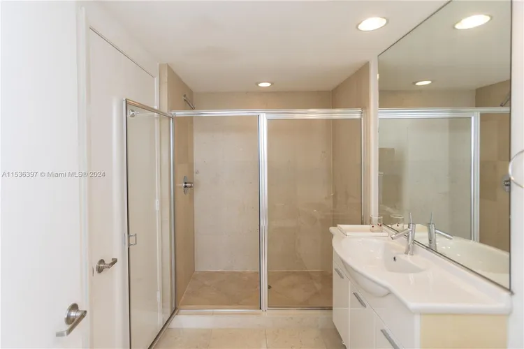 Icon Brickell II #2601 image #30