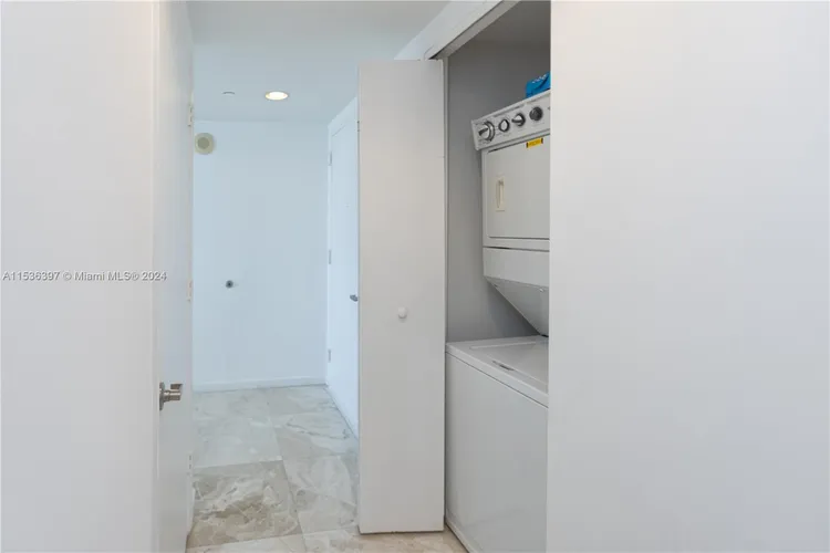 Icon Brickell II #2601 image #32