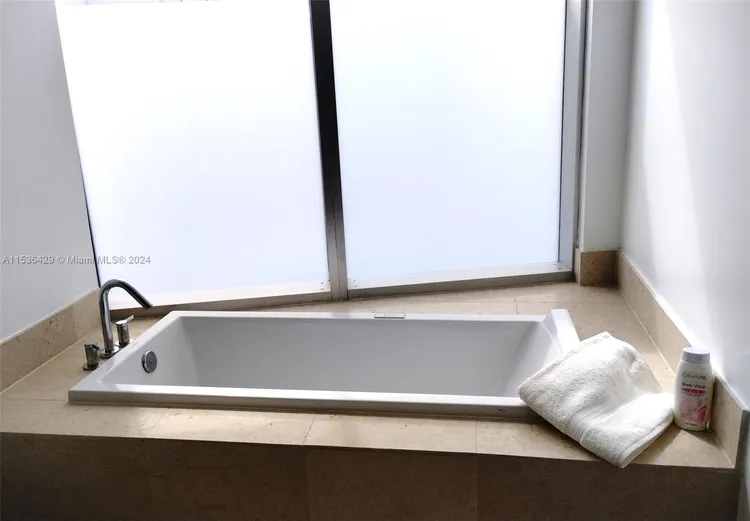 Icon Brickell I #5408 image #21