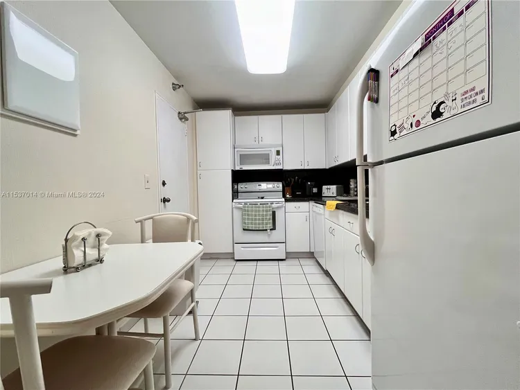 The Plaza of Bal Harbour #1423 image #12