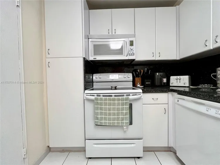 The Plaza of Bal Harbour #1423 image #16