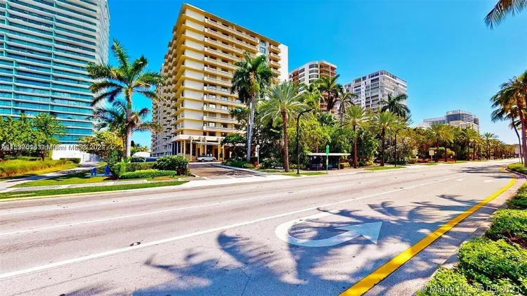 The Plaza of Bal Harbour #1423 image #26