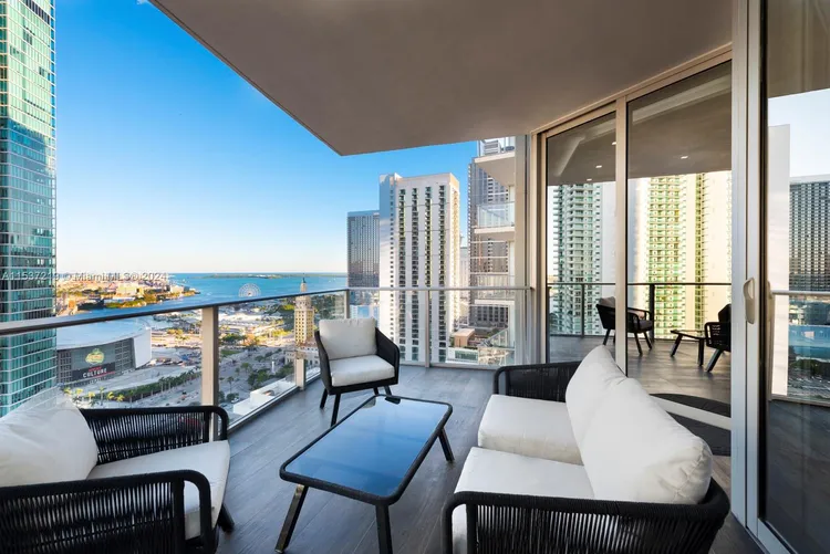 Paramount Miami Worldcenter #2505 image #10