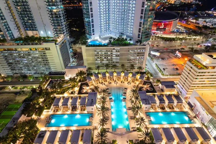 Paramount Miami Worldcenter #2505 image #42