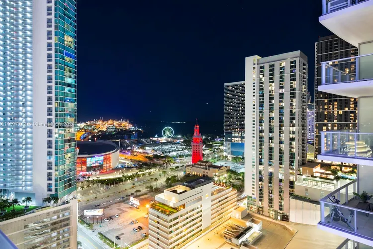 Paramount Miami Worldcenter #2505 image #43