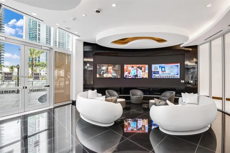 Paramount Miami Worldcenter #2505 image #72