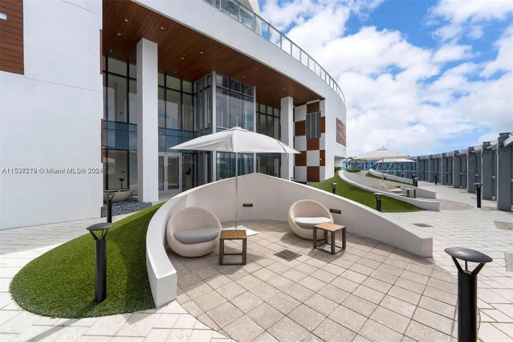 Paramount Miami Worldcenter #2505 image #87