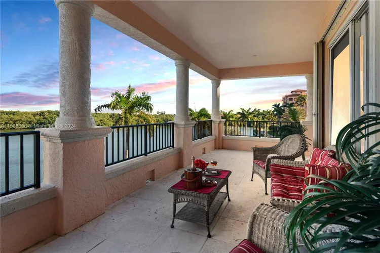 Padua Condo Deering Bay #233 image #12