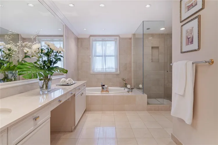 Padua Condo Deering Bay #233 image #30