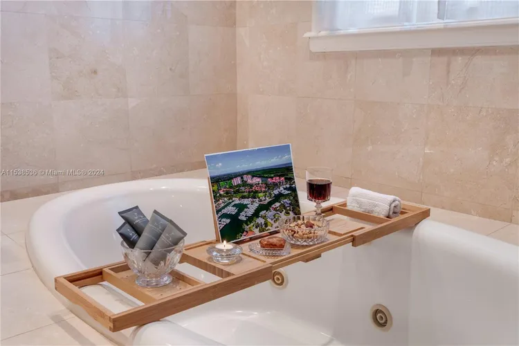 Padua Condo Deering Bay #233 image #33