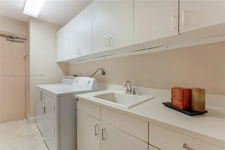 Padua Condo Deering Bay #233 image #50