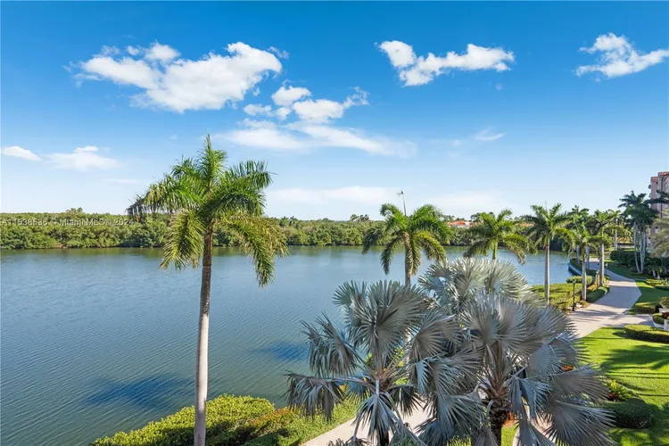 Padua Condo Deering Bay #233 image #8