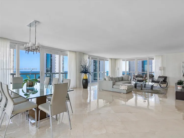 Oceania IV #1241 image #10