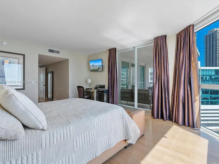 Oceania IV #1241 image #17