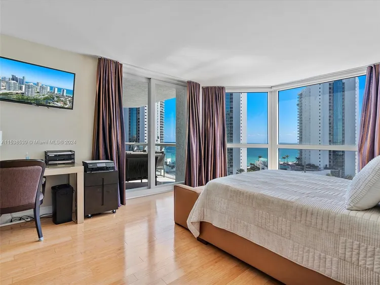 Oceania IV #1241 image #19