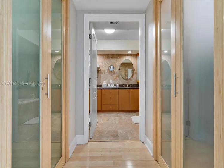 Oceania IV #1241 image #23