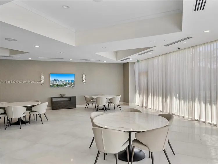 Oceania IV #1241 image #43